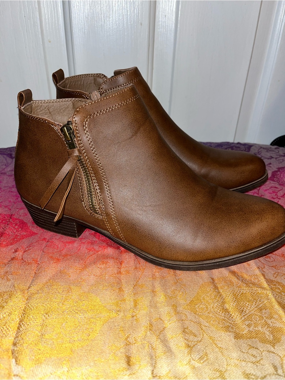 London Fog Chestnut Brown Ankle Booties with Side Zip